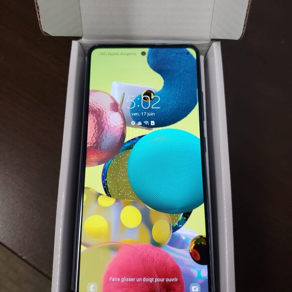Samsung Galaxy A51 128GB,  Unlocked. Like new condition ! - Picture 1 of 7